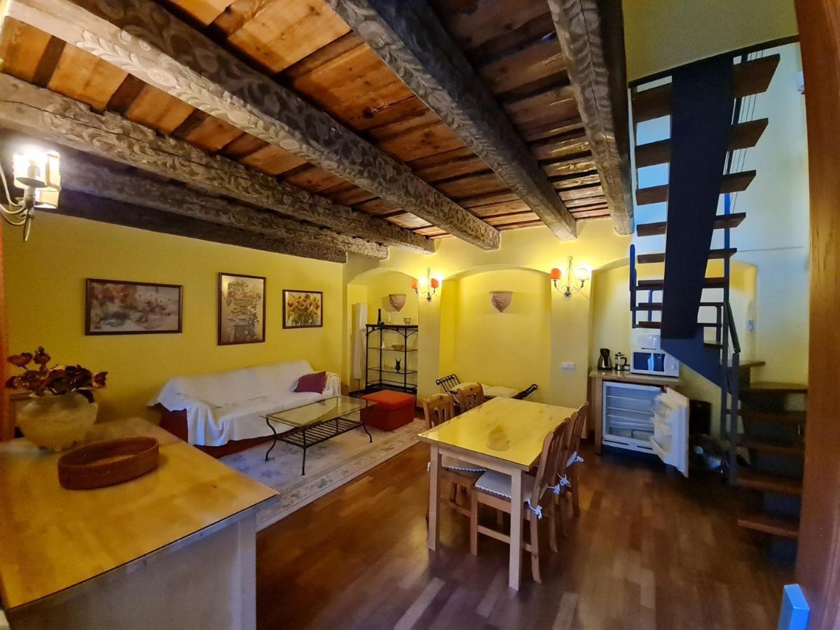 Magic Central Attic Apartment Прага Екстер'єр фото