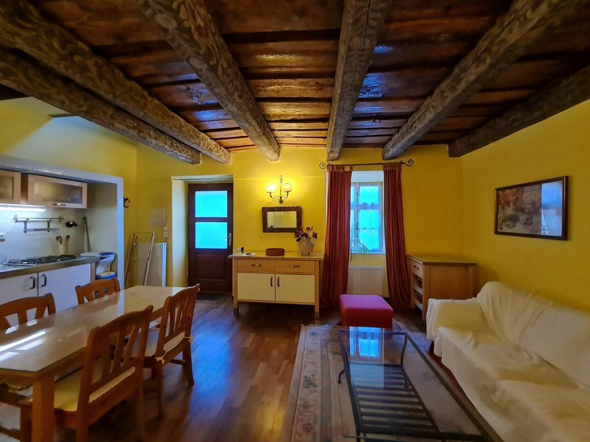 Magic Central Attic Apartment Прага Екстер'єр фото